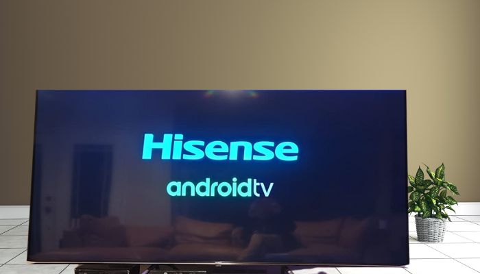 TV auf dem Boden platziert