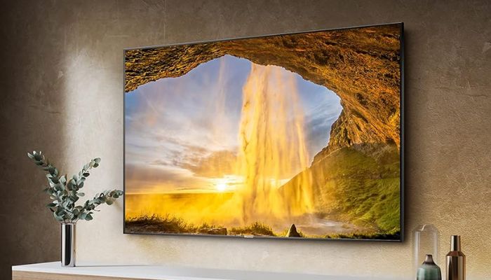 Vorderansicht des Smart-TVs